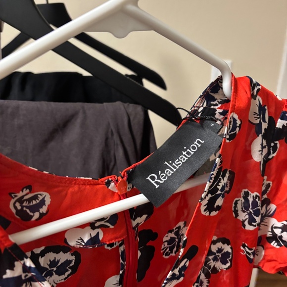 Realisation size S dress never worn - Picture 3 of 3